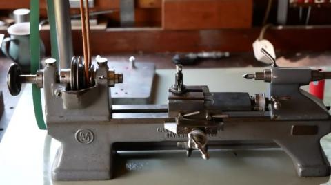 Restoring a Vintage Watchmakers Lathe