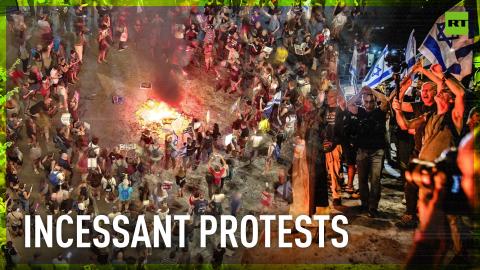 RT correspondent witnesses chaotic protest in Tel Aviv as anti-government anger grows