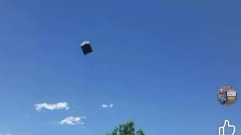 FLYING TOILETS in WINDY MELBOURNE - we get these winds on the open plains frequently.