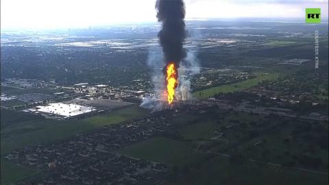 Pipeline bursts into flames in Houston