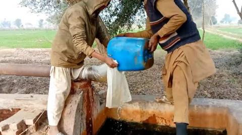 Heavy diesel engine start up amazing on tube well saystem