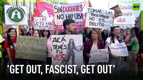 Anti-Milei protesters hassle journalist at Buenos Aires rally