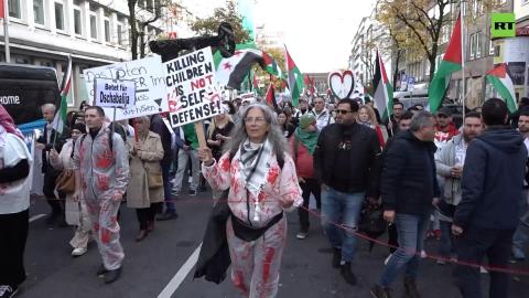 Pro-Palestine march met with counter protest in Dusseldorf