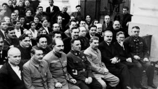The Red Nobility & the horror of Communism - JR Nyquist & Rudolf B (29 de mar. de 2020)
