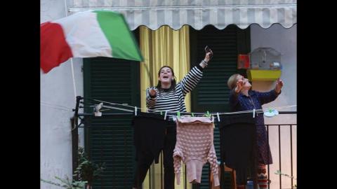 Will the Corona virus lead to more Globalization or Deglobalization? (JR Nyquist & Rudolf B) (22 de mar. de 2020)