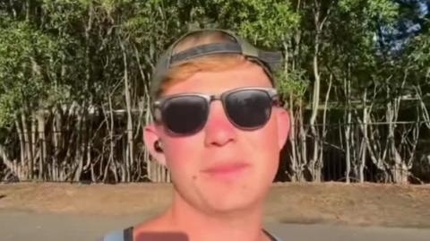 Aussie And Kangaroo Vs Pommie Git