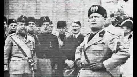 Benito Mussolini xingou os católicos bávaros de débeis mentais