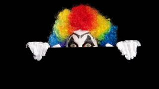 HOE MATH: MID WOMEN EXPOSES HERSELF (NO NOT IN THAT WAY U DIRTY MINDED DOGS XD)