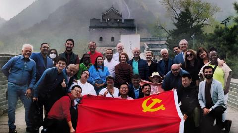 "Meu partido tem forte relação com o partido comunista chinês", destaca Lula ao receber Li Xi