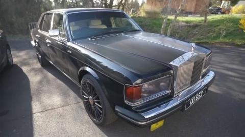 Rolls Royce Silver Spirit II Running at Nürburgring fairly hard  -  with an improved  7 liter V8   -  Fuck - This is NICE  : )
