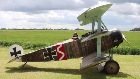 Building the Red Baron’s Fokker Dr 1 - Rare Archive Footage and Flight Display