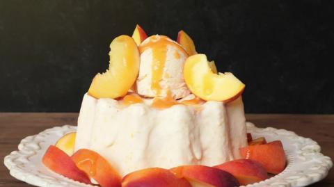 Typhoid Mary's Peach Ice Cream