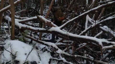 Winter SURVIVAL in a SECRET HUT as a Traditional BUSHMAN