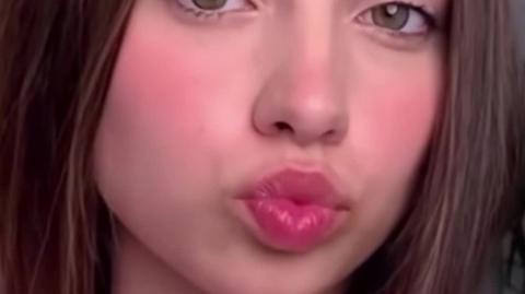 They Are Terrible Actresses