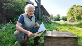 Solitary 70-Year-Old Homesteader - She Farms Like It's 1850 - She says something very profound at 25 m +