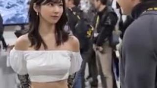 MULHER-ROBÔ fará tudo o que você quiser