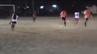 futbol femenil  pierde frente a hombres lisiados discapacitados con muletas ?