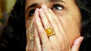 Maria Bethânia quer R$ 1,3 milhão para blog - 16/03/11 | Daniel Fraga