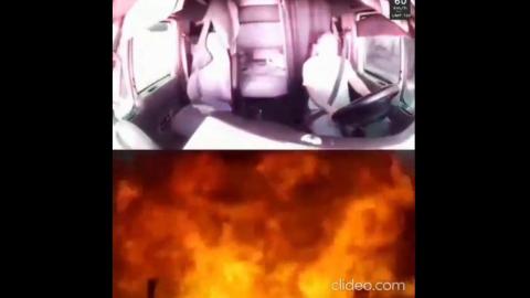 A Truckers Dash-cam Records 2 Rigs Meeting Head on in Front of Him