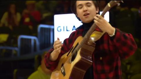 When NBA Hires Just One Guitarist for a Halftime Show