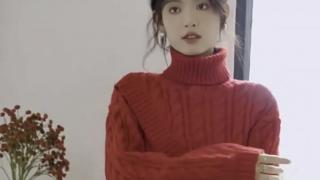 Luxurious Women's Red Sweater – A Perfect Blend of Elegance and Warmth