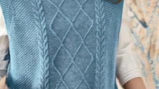 Women's Soft and Stretchy Knitted Vest with Elegant Textured Pattern