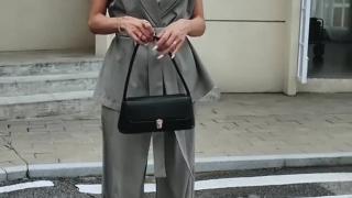 ⭐ Chic Women’s Two-Piece Suit with Open-Shoulder Vest and Wide-Leg Ruffle-Trim Pants