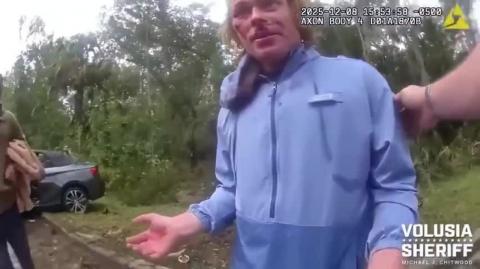 Guy teleports and cops save him from the aliens