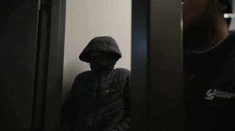 Pro Somali Rioters Attacked on ICE Hotel in Minneapolis – They Learned the Hard Way!