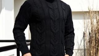 Men's Casual Striped Sweater - Warm Knitted Sweater for Autumn and Winter