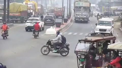 Serves the Stupid Cunt Right