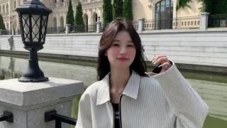 Women’s Reversible Striped Cropped Jacket – Designer Casual Outerwear