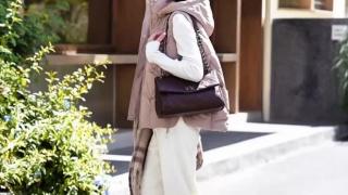 Women’s Short Winter Puffer Vest with Hood – Warm Quilted Sleeveless Jacket