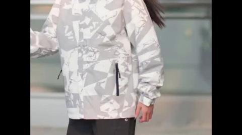 Men’s Camouflage Windproof Jacket – 100% Polyester, Lightweight Zip-Up with Hood