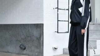 New Women’s Two-Piece Tracksuit Set with Zip Jacket & Joggers for Casual Wear