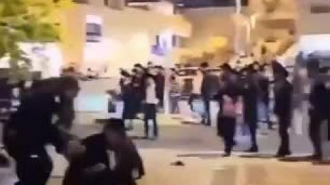 Israeli police is currently ATTACKING Orthodox Jews and Christians