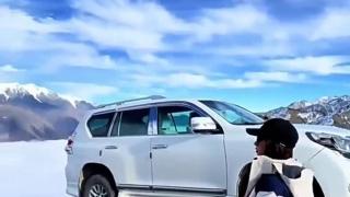 Men's hooded windbreaker — perfect for hiking, fishing, and daily wear