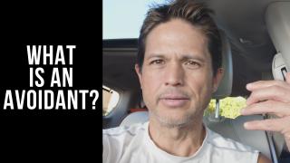 MODERN DATING APPS Are CRAWLING w/ "AVOIDANT WOMEN"....