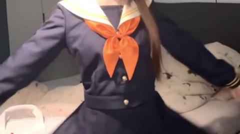 Trendy Japanese-Korean look with orange detail