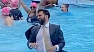 Commies Cheer Mamdani As Greatest Politician After He Jumps into Pool