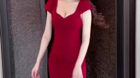 Figure Hugging Women's Long Formal Dress for Special Occasions