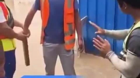 Chinês queria dar uma paulada no baiano
