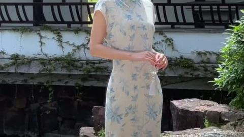 Elegant Modern Qipao Dress - Lightweight Chinese Style Midi Dress for Women