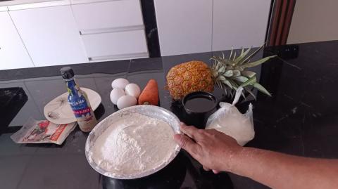 “PASTEL de PIÑA 🍍 y ZANAHORIA 🥕 _ Delicioso y fácil de preparar”