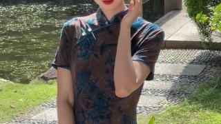 Women's Vintage Purple Velvet Floral Qipao Dress – Elegant Chinese Cheongsam