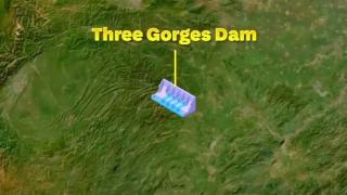 Chinese Yangtze River dam and flood consequences .