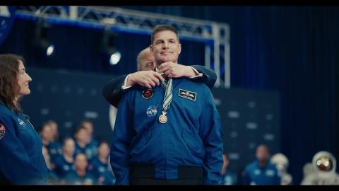 President Trump awards the Congressional Space Medal of Honor to the Crew of Artemis II