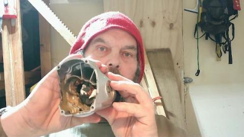 Greasing The Gear Box - Properly - Unlike the Arsehole Manufacturers