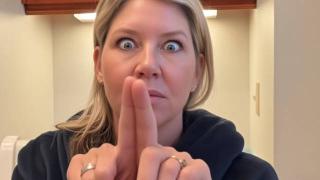 Crazy Woman Would Let Lindsay Clancy Watch Her Kids