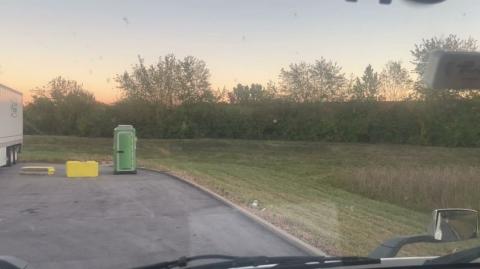 Decoupling a Trailer From a Tractor
